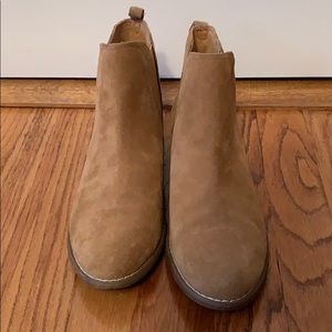 Camel suede chelsea boots